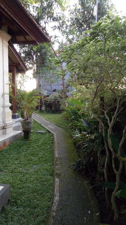 Pondok Loris Guest House Ubud Exteriör bild